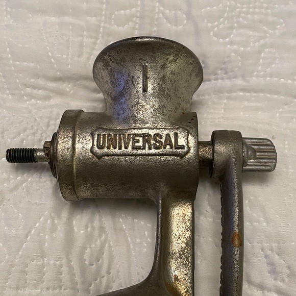 Vintage Antique UNIVERSAL No. 1 Cast Iron Hand Crank Meat Grinder Food Chopper - Picture 2 of 8